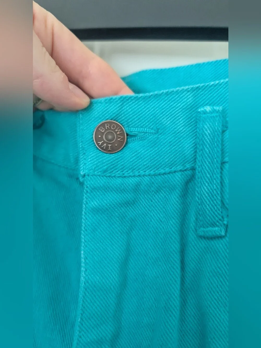 VTG Brown Ivy Teal Long DenimShorts - Classic Five-Pocket Style 2/4